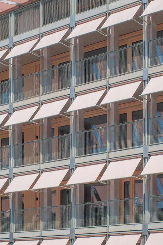 CoDeck - Umnutzung Hochbergerstrasse 158, Basel – Südfassade, Detail – © Daniele Sciarretta